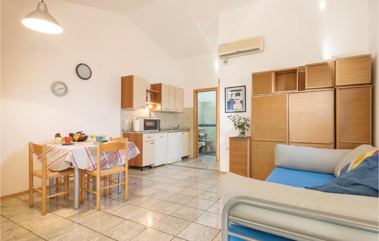 Lovely Apartment In Fazana With House Sea View 外观 照片